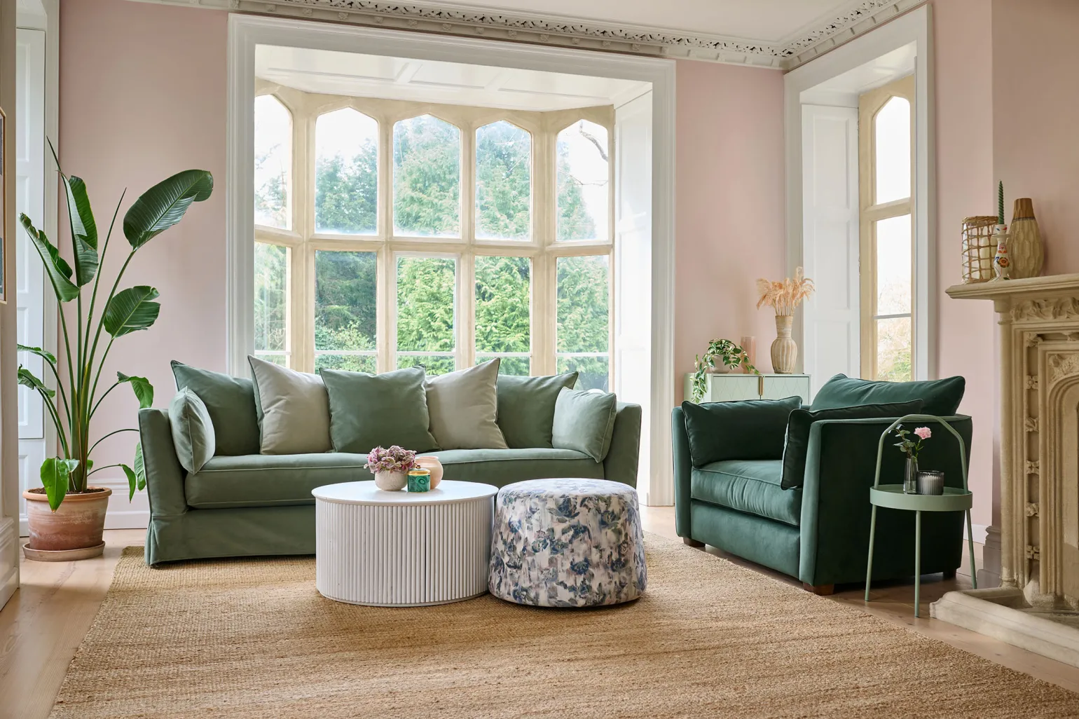 From the cosy Snuggler to the spacious Grand Sofa, the Maple collection offers something for every home. Its distinctive curved-back design creates a comfortable, cocooning feel that’s perfect for switching off and sinking in. Select a laid-back Pillow Back style for extra softness, or keep things classic with a more structured Formal Back. You can also tailor Maple to suit your lifestyle with a choice of easy-care Loose Covers or smart Fixed Covers for a polished finish.